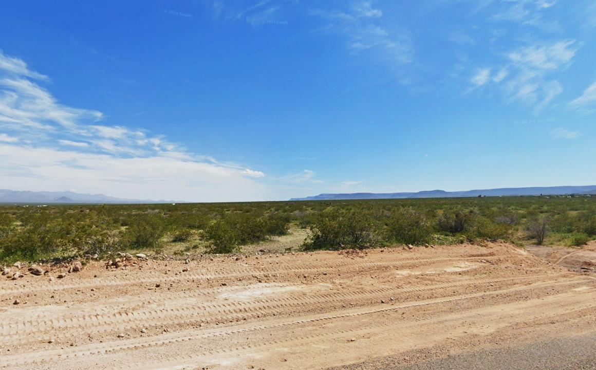 1.17 Acres for Sale in Golden Valley, Arizona