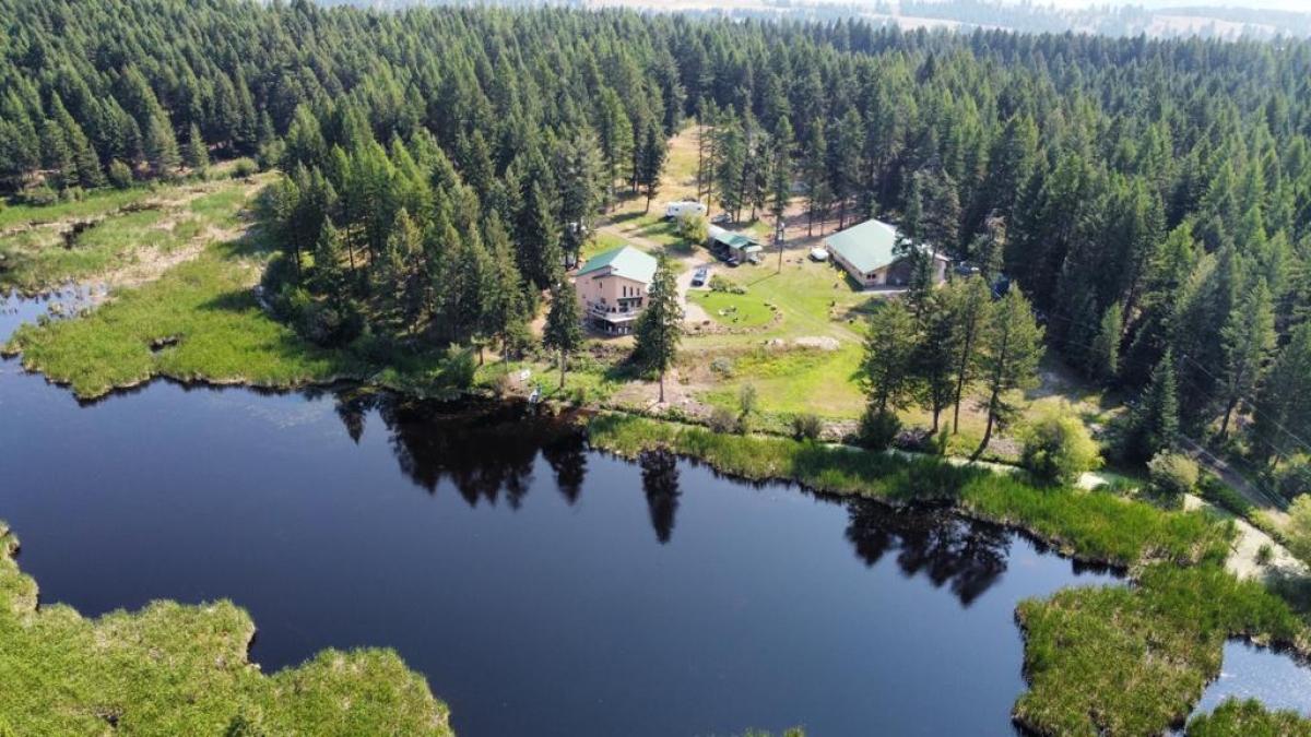 267 Acres | Private Lake | Private Location | Rental income