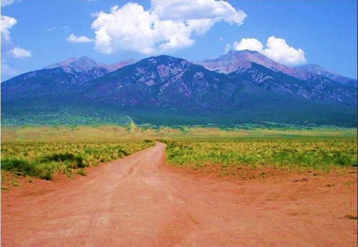 5.7 Acres for Sale in Mesita, Colorado