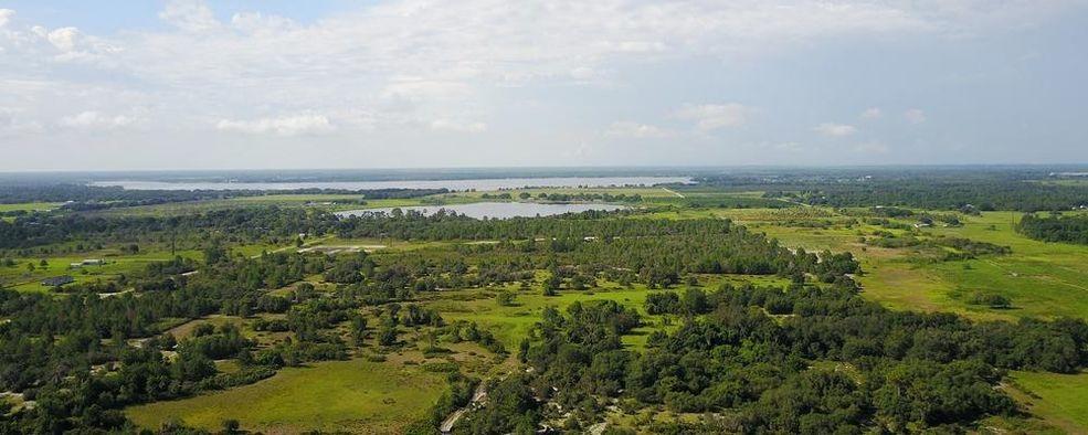 1.25 Acres for Sale in River Ranch, Florida