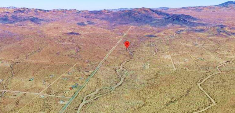 2.31 Acres for Sale in Golden Valley, Arizona