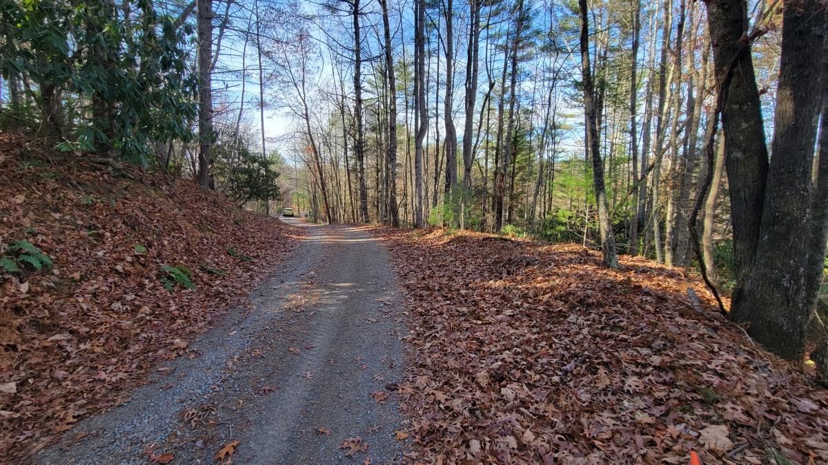 6 Acres for Sale in Galax, Virginia