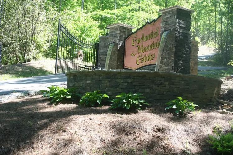 3.31 Acres for Sale in Franklin, North Carolina