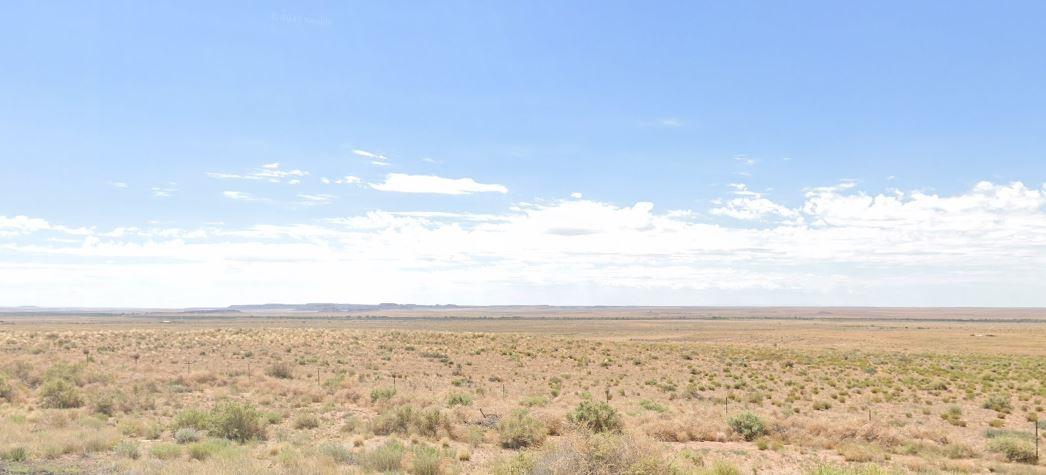 1.25 Acres for Sale in Sun Valley, Arizona