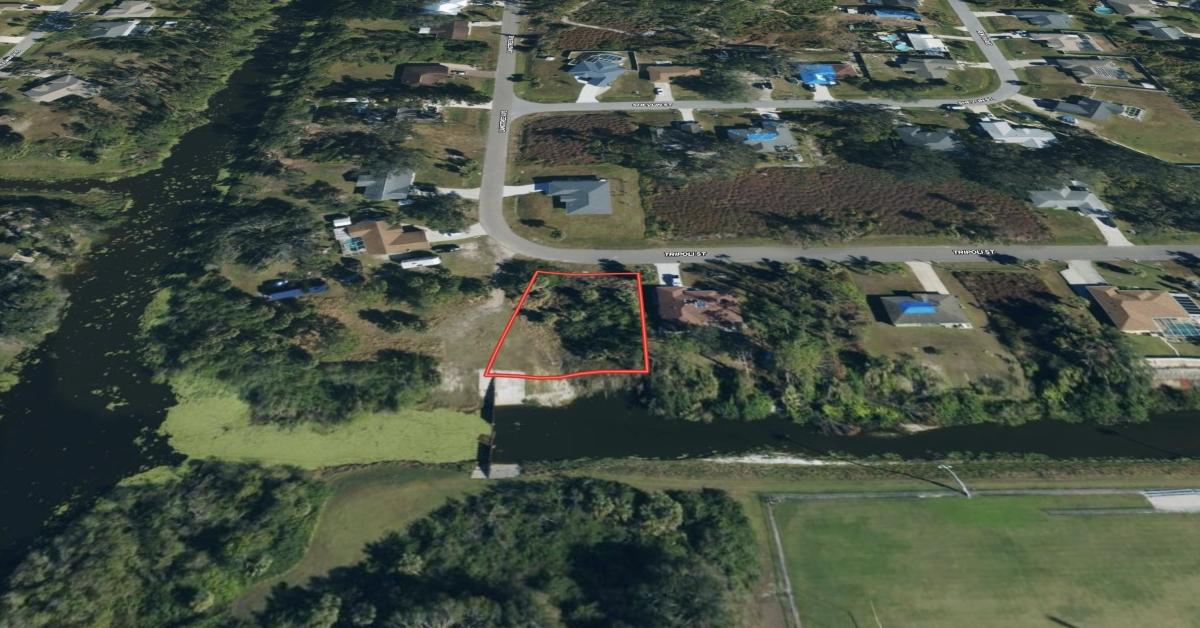 .27 Acres for Sale in North Port, Florida