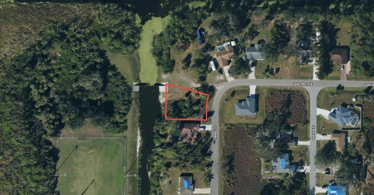 .27 Acres for Sale in North Port, Florida