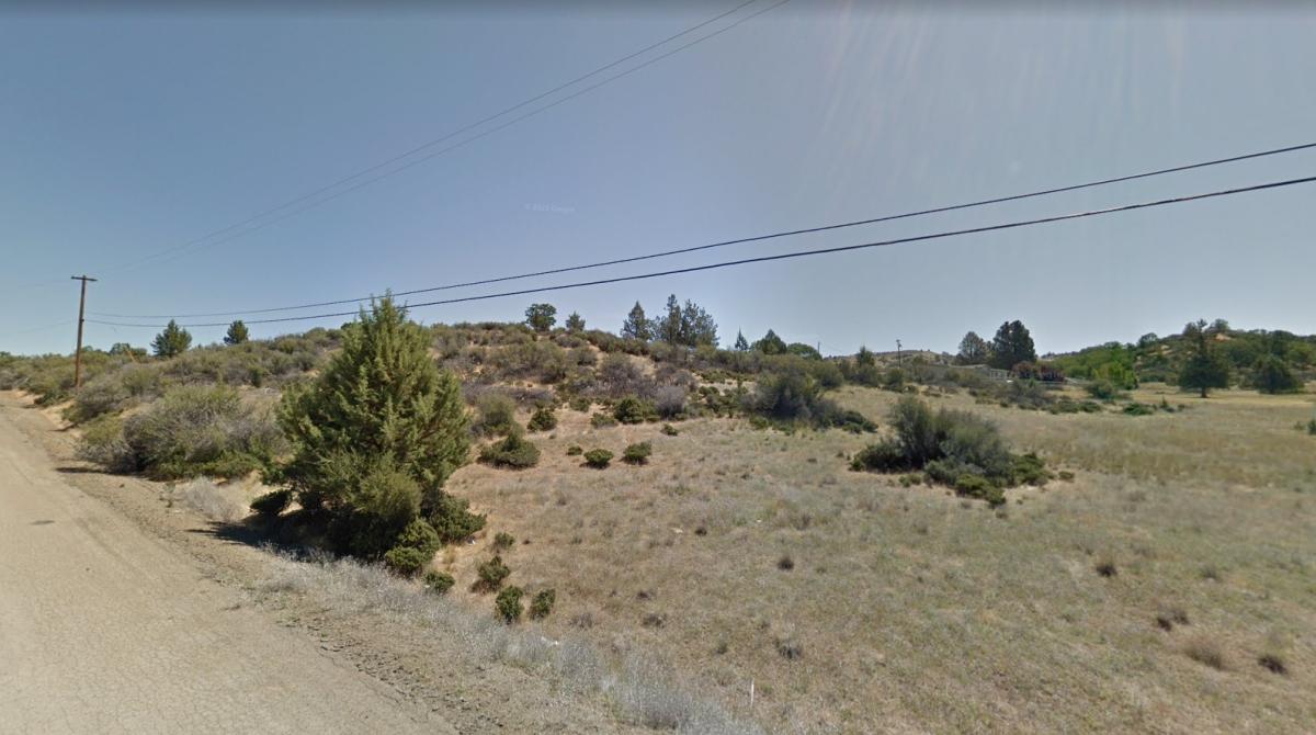 1.08 Acres for Sale in Hornbrook, California