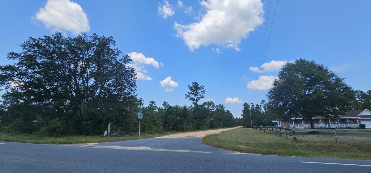 1.10 Acres for Sale in Round Lake, Florida