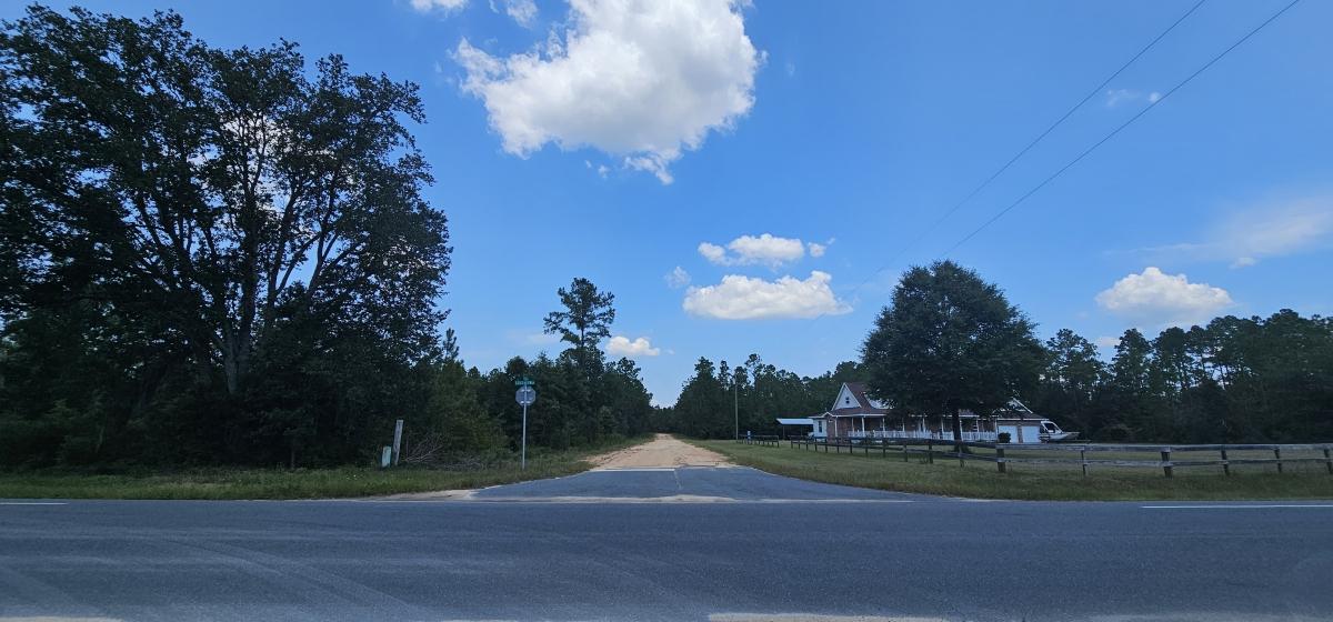 1.10 Acres for Sale in Round Lake, Florida