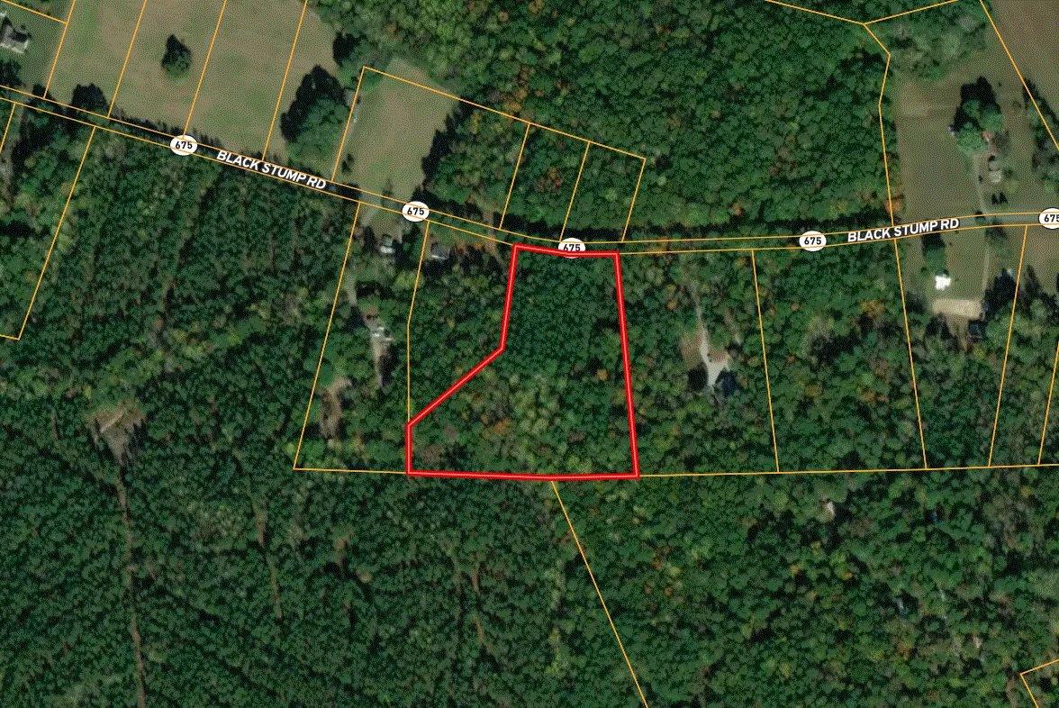 5.76 Acres for Sale in Weems, Virginia