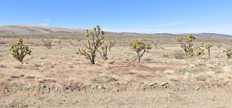 1.07 Acres for Sale in Dolan Springs, Arizona