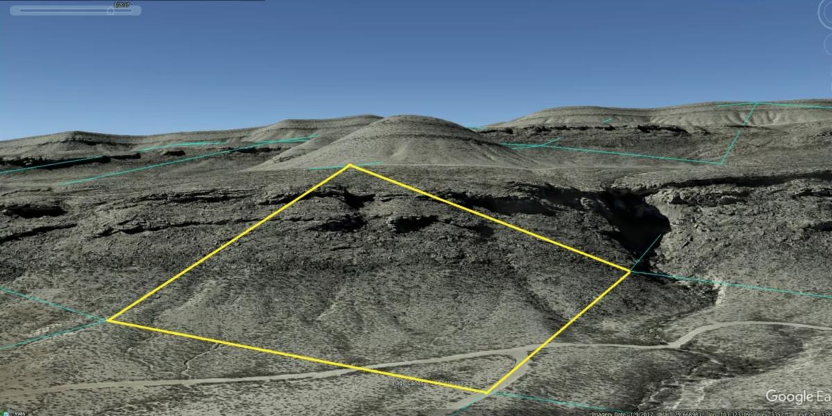 9.84 Acres for Sale in Terlingua, Texas