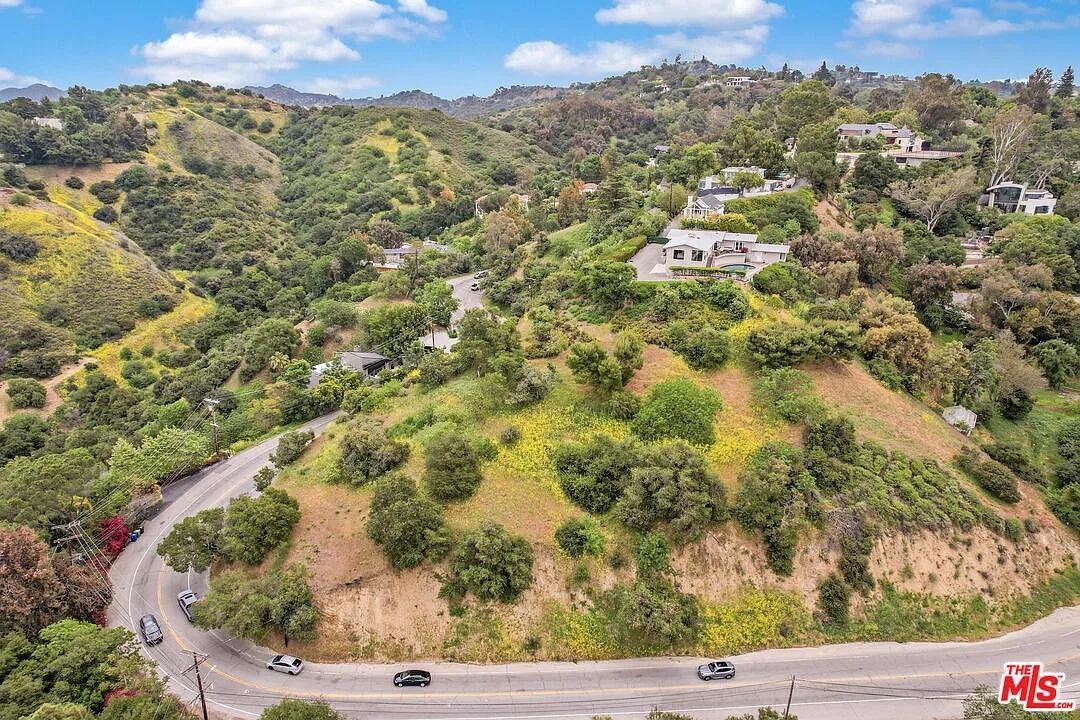 1.47 Acres for Sale in Los Angeles, California