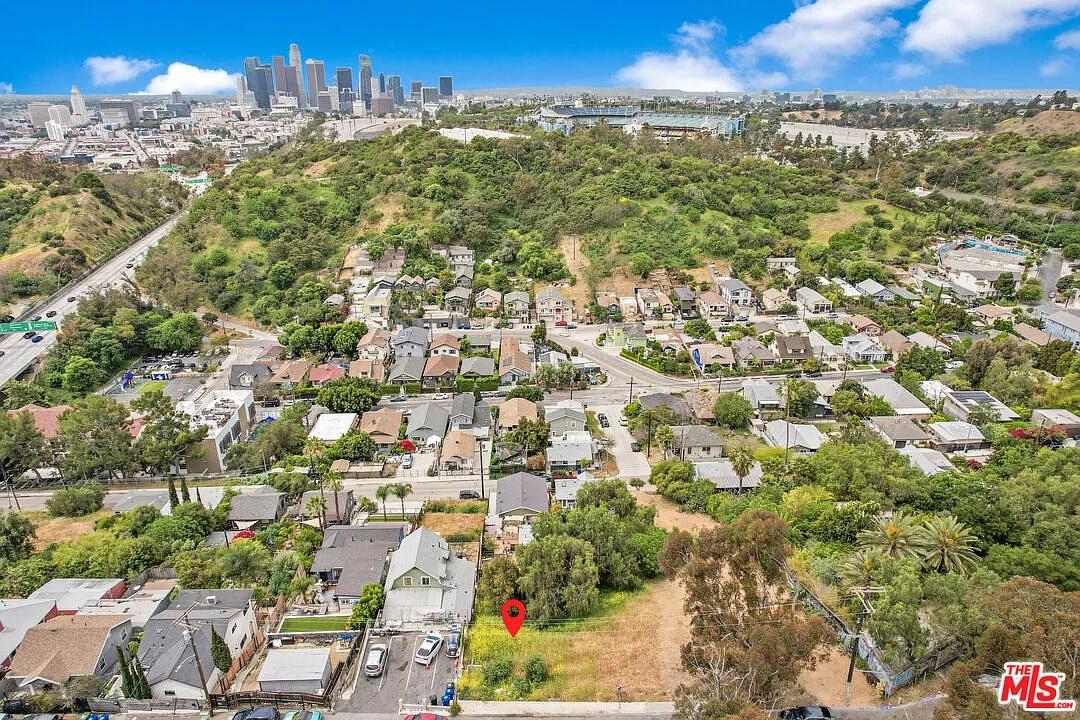 1.47 Acres for Sale in Los Angeles, California