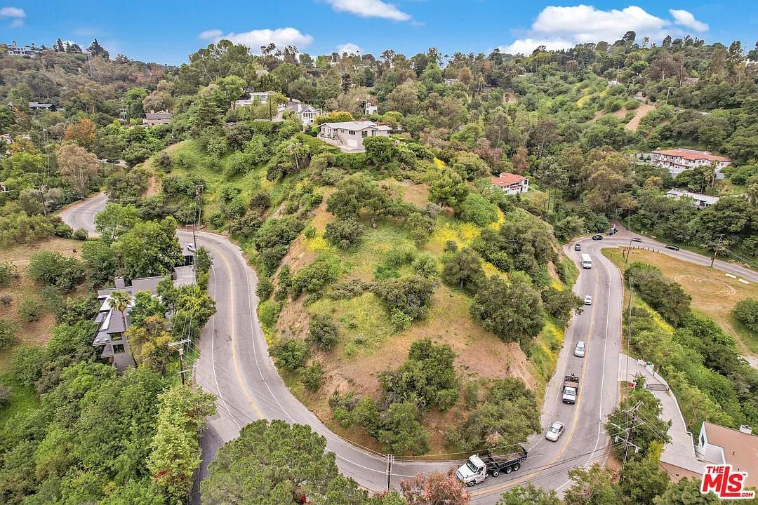 1.47 Acres for Sale in Los Angeles, California