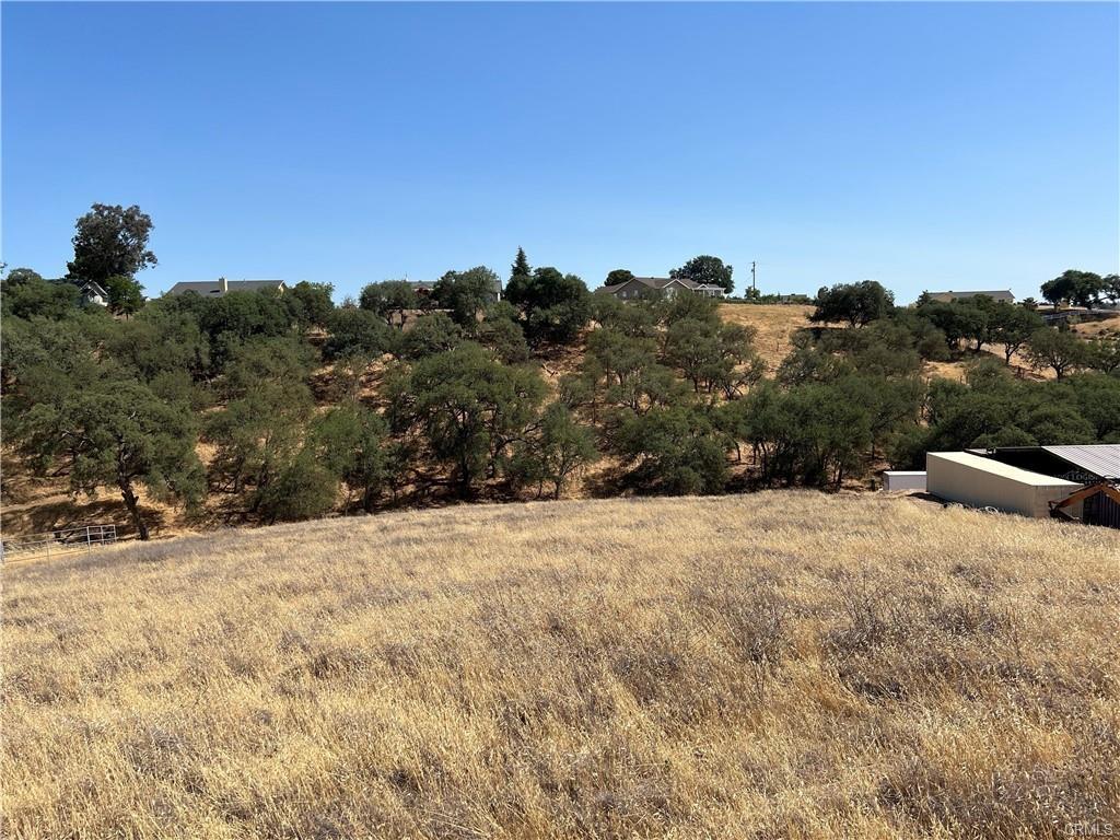 1.00 Acres for Sale in Paso Robles, California