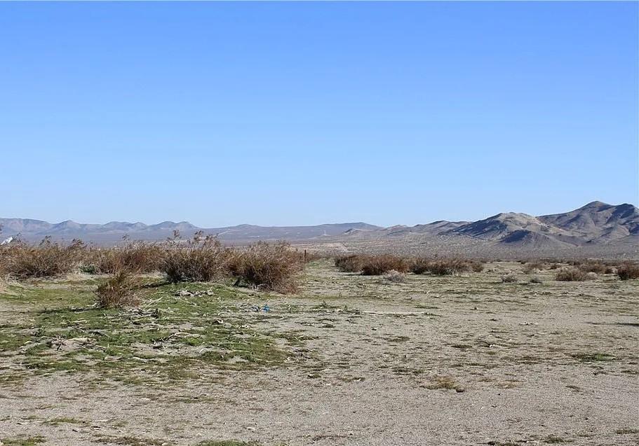 9.65 Acres for Sale in Adelanto, California