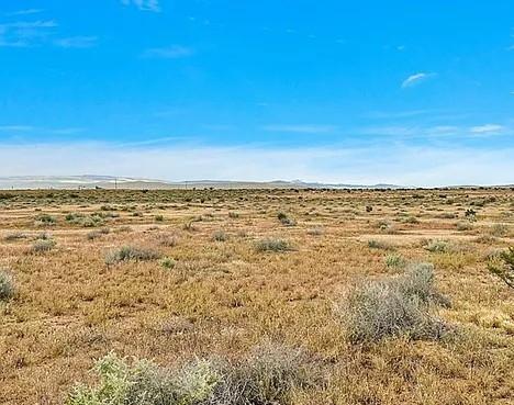 10.18 Acres for Sale in Hinkley, California