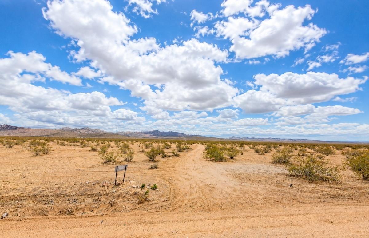 10 Acres for Sale in Lucerne Valley, California